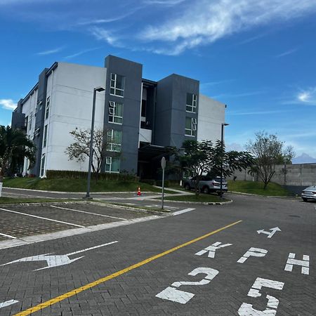 Comodidad Y Privacidad En Un Solo Lugar Heredia Luaran gambar